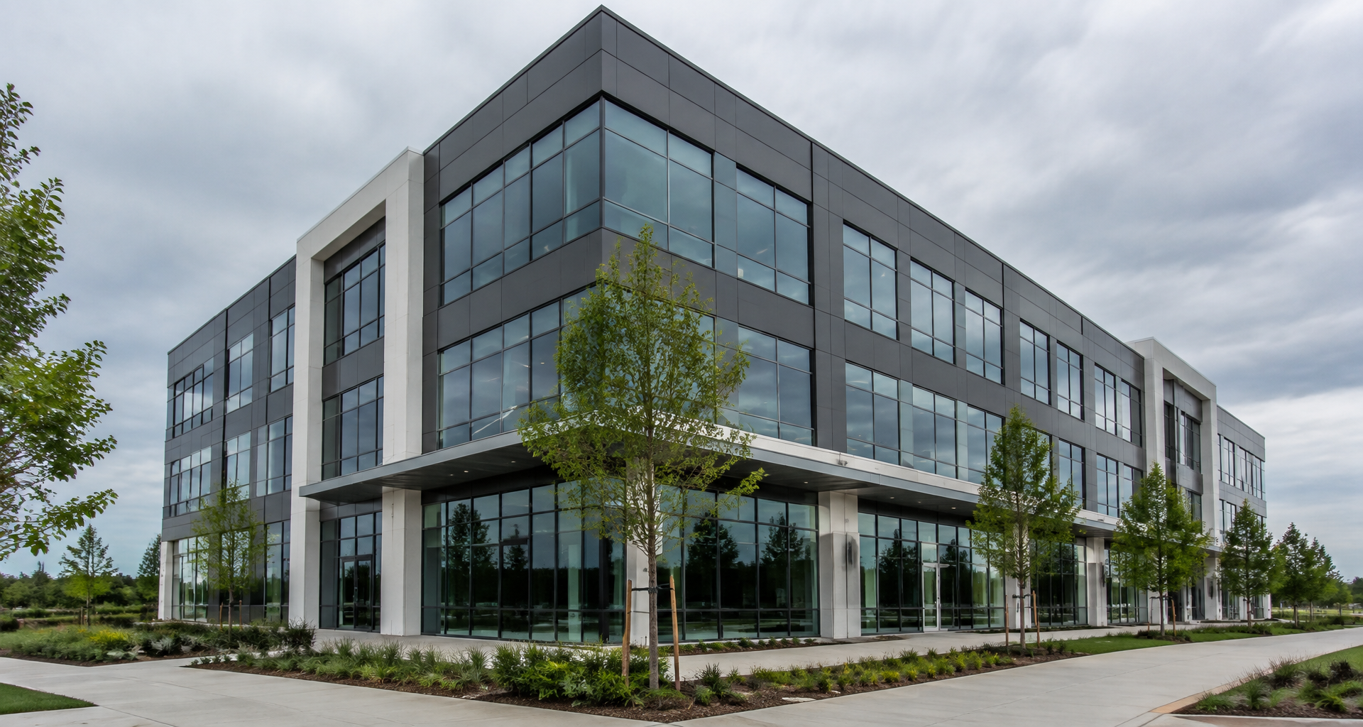 Modern commercial office building in Dallas–Fort Worth, Texas